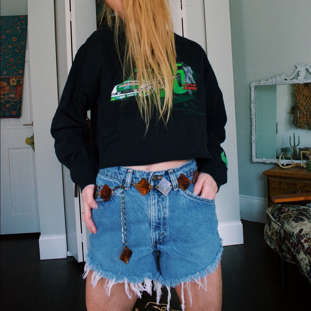 Race car long sleeve cropped tee 🏎